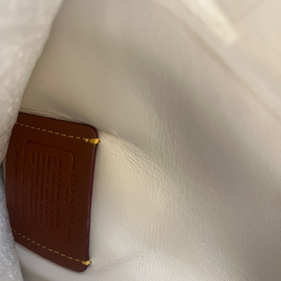 Authentic Tabby quilted crossbody/wrislet - Picture 7 of 7